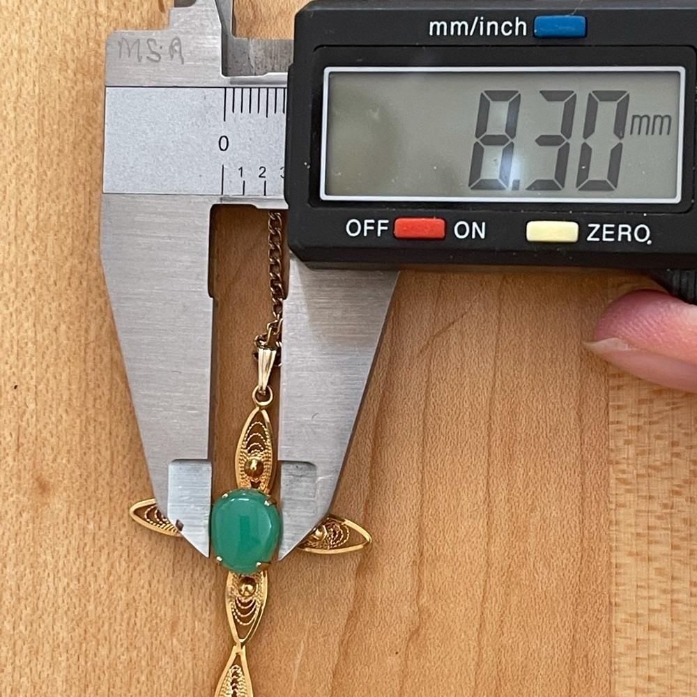 Natural chrysoprase 12K gold filled filigree cross pendant - Picture 9 of 12